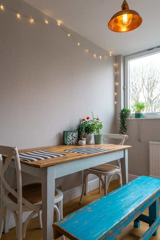 Quick Ideas to Brighten a Dark Room Instantly